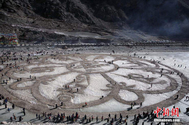 འབྲི་ཆུའི་སྟེང་གི་སྨོན་འདུན། 