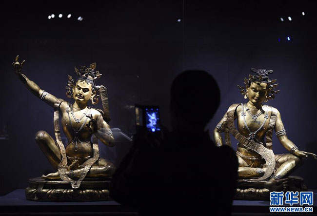  བོད་ཀྱི་ལོ་རྒྱུས་རིག་གནས་འགྲེམས་སྟོན་པེ་ཅིང་དུ་གཤོམ་འགོ་བརྩམས་པ།