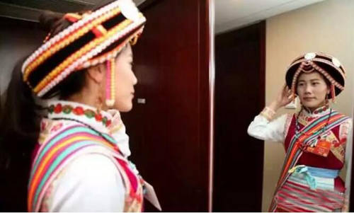 བདེ་ཆེན་ནས་ཡོང་བའི་ན་གཞོན་འཐུས་མི།