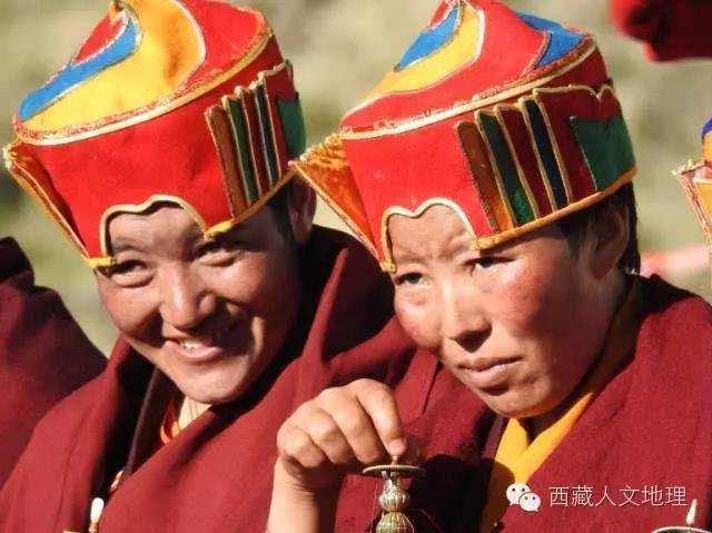 ༄༅།། འབྲི་གུང་གི་ཞྭ་མོ།