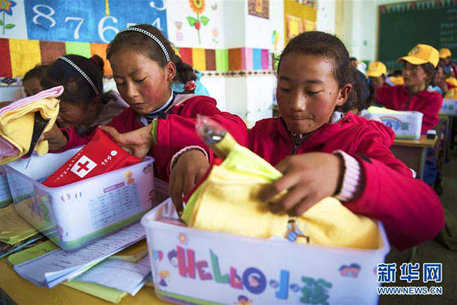 "HELLOབྱིས་པ"སྤྱི་ཕན་རྣམ་གྲངས་ཀྱིས་བོད་རིགས་ས་ཁུལ་གྱི་ཕྲུ་གུར་གཅེས་སྐྱོང་བྱས་པ།