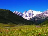 སྡེ་དགེ་རྫོང་གི་གྲོང་སྡེ་ཚང་མར་ཁྲིམས་སྒྲིག་ལམ་ཡོད་པའི་གོམས་སྲོལ་བཟང་པོ་ཆགས།