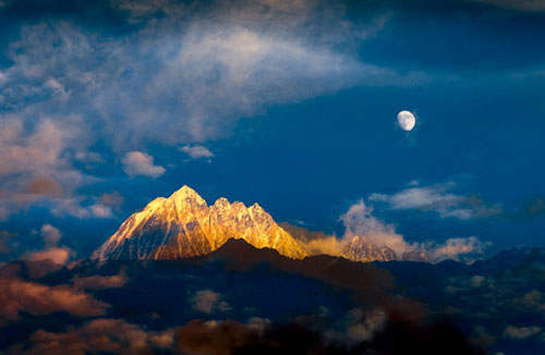 ༄༅།། སེམས་དང་སེམས་བྱུང་གི་རྣམ་གཞག་ལ་དཔྱད་པ།