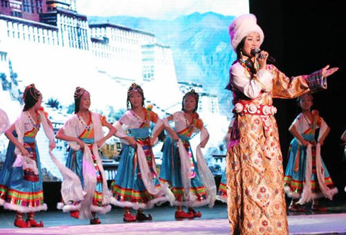 ༄༅།། བོད་ཀྱི་གླུ་གཞས་སྒྲ་སྦྱོང་སྐོར་གྱི་དབྱངས་ཀྱི་རྣམ་གཞག་རགས་ཙམ་བརྗོད་པ།