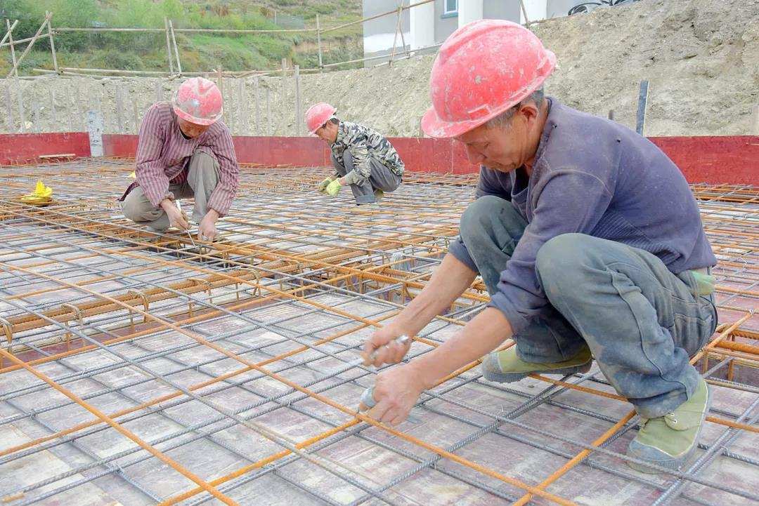ཏ་དབྱི་རྫོང་གིས་ཟུང་ཆུ་རྫོང་ལ་ཁ་གཏད་དབུལ་སྐྱོར་བྱས་པ།