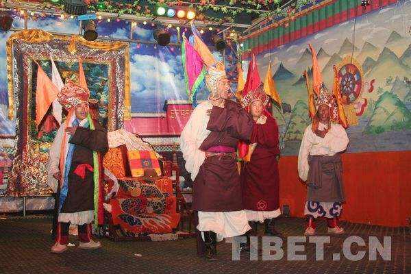 ༄༅།། སྒྲུང་པ་གྲགས་ཅན་ཚེ་རིང་དབང་འདུས།