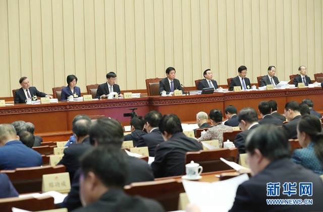 རྒྱལ་ཡོངས་དམངས་འཐུས་ཚོགས་ཆེན་སྐབས་བཅུ་གསུམ་པའི་རྒྱུན་ལས་ཨུ་ཡོན་ལྷན་ཁང་གི་གྲོས་ཚོགས་ཐེངས་དྲུག་པ་པེ་ཅིན་ནས་ཚོགས།