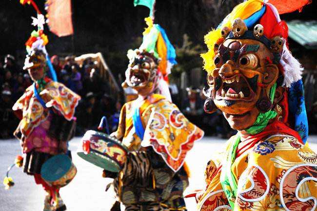 ༄༅།། བོད་ཀྱི་སྲོལ་རྒྱུན་ཞལ་འབག་གི་འབྱུང་ཁུངས་དང་འཕེལ་རིམ་གྲུབ་ཚུལ།