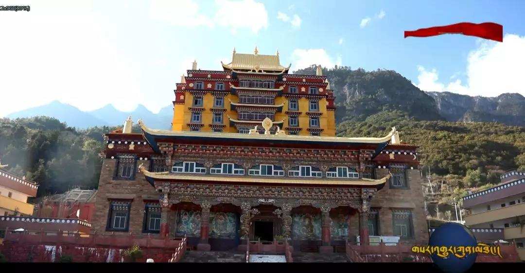  མུ་ལི་དགོན་ཆེན་གྱིས་འཆམ་མཐུན་དགོན་པ་དང་བདེ་སྐྱིད་ཁྱིམ་གཞིས་བསྐྲུན།