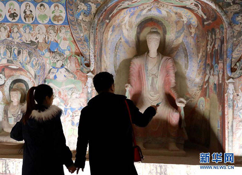 《ཏུན་ཧོང་ཐག་མི་རིང་ཞིང་། ཧོ་པེར་བསྐྱོད་པ》འགྲེམས་སྟོན་ཧོ་པེ་རྟེན་རྫས་བཤམས་མཛོད་ཁང་དུ་སྤེལ་བ། 