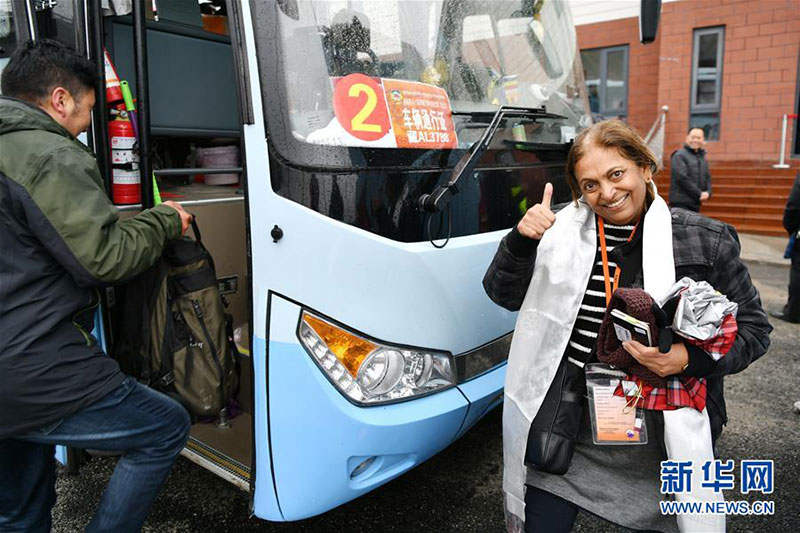 ཀྲུང་གོའི་བོད་ལྗོངས་རྣ་ཐོས་ལས་ད་ལོའི་རྒྱ་གར་གཞུང་ཕྱོགས་ཀྱི་གནས་མཇལ་བ་ཁག་དང་པོ་བསུས་པ།