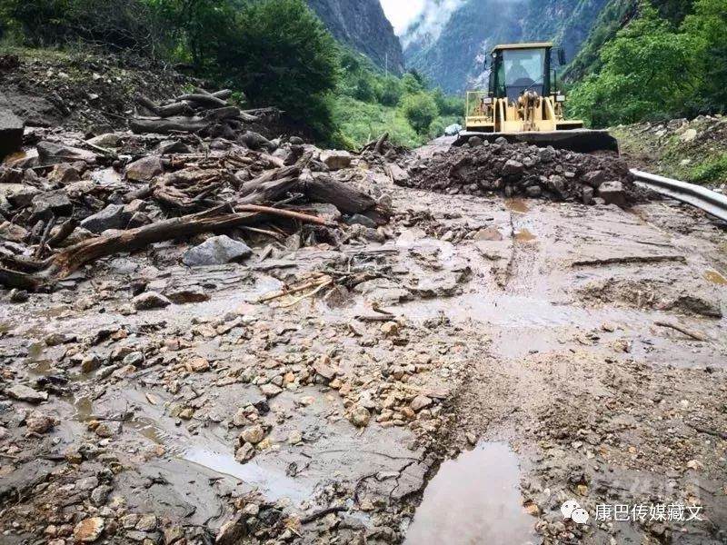 རོང་བྲག་རྫོང་དུ་འདམ་རྡོའི་ཆུ་རུད་ཀྱི་གནོད་འཚེ་ཐེབས།