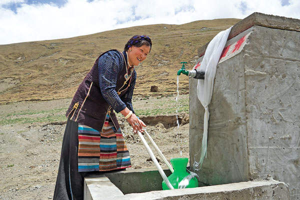 གཞིས་རྩེའི་དབུལ་ཐལ་དྲག་པའི་ས་ཁུལ་དུ་འཐུང་ཆུ་སོགས་ཀྱི་གནད་དོན་སྔོན་ལ་ཐག་གཅོད་བྱས་པ།