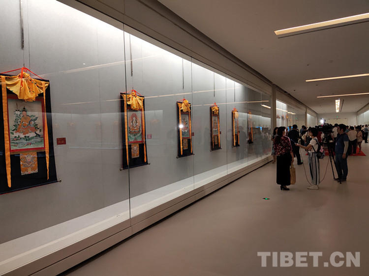 “གངས་ལྗོངས་ཀྱི་གཟི་འོད་དེ་བོད་ལྗོངས་ཆབ་མདོའི་ཐང་ག་རྩེ་གྲ་བརྒྱའི་ཆེད་དོན་འགྲེམས་སྟོན”ཐེན་ཅིན་དུ་སྤེལ་བ།