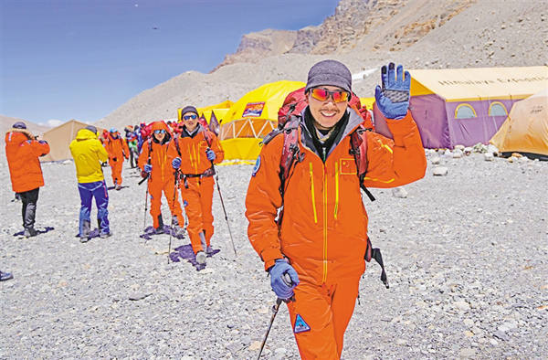 ཇོ་མོ་གླང་མའི་མཐོ་ཚད་འཇལ་བའི་དུས་མཚམས་སུ་སླེབས་པ།