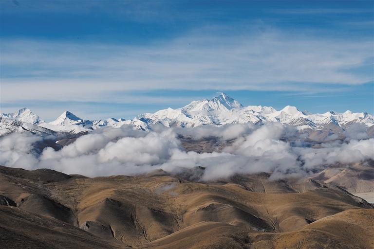 ཇོ་མོ་གླང་མའི་རང་བྱུང་སྲུང་སྐྱོང་ཁུལ་གྱི་བསྡུས་རིས།