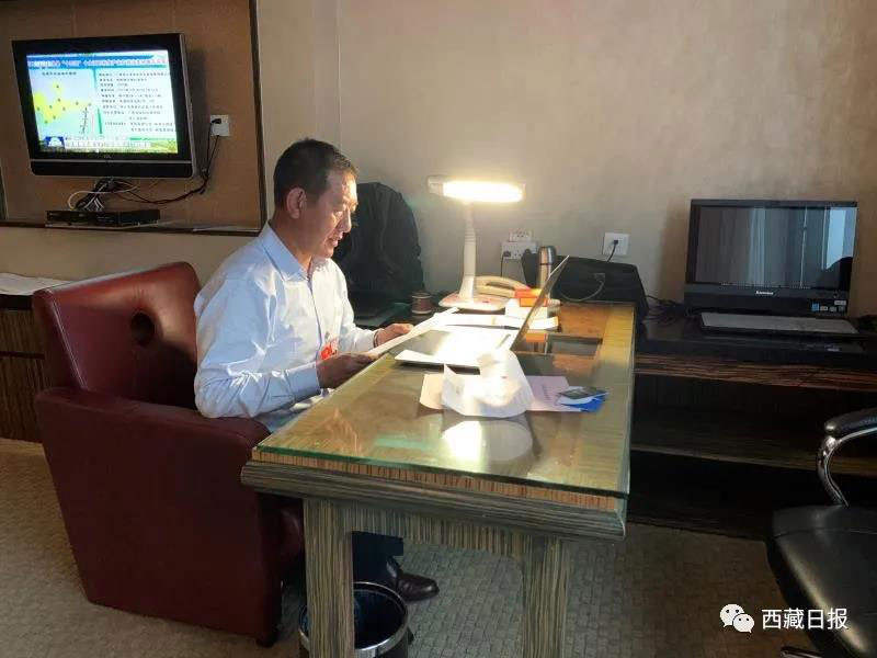 སྨན་གྲོང་ནོར་བུ་སྲི་ཐར་གྱིས་སྲོལ་རྒྱུན་རིག་གནས་ཀྱིས་དབུལ་སྒྲོལ་འགག་སྒྲོལ་ལ་རོགས་རམ་བྱེད་དགོས།