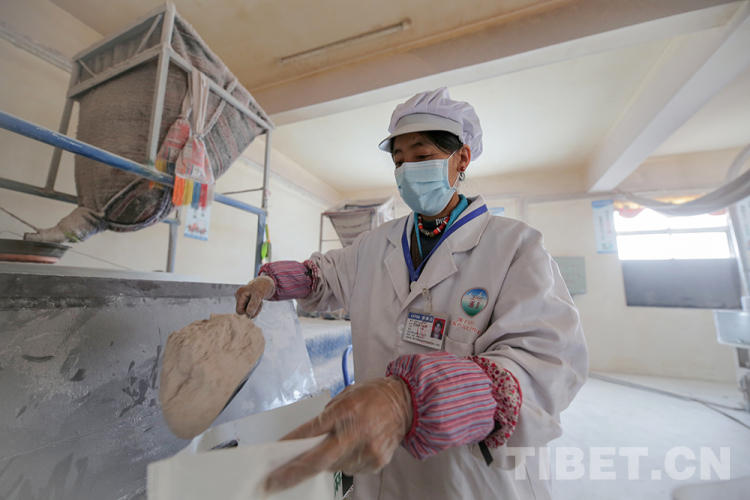 བོད་ལྗོངས་ཀྱི་མཉམ་ལས་ཁང་འདིས་ནས་ནག་གི་ཐོན་རྫས་འཚོང་རྒྱུར་རེ་སྒུག་བྱེད་ཀྱིན་ཡོད་དམ།