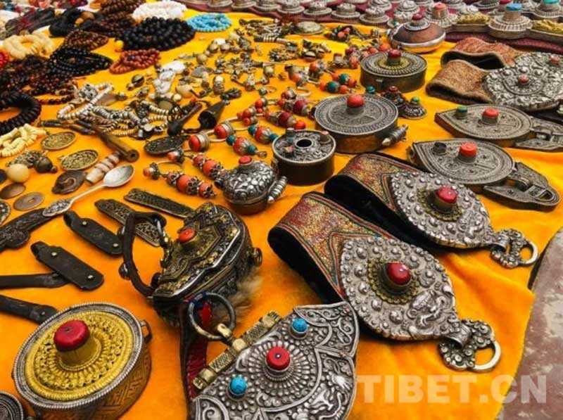 དཀར་མཛེས་རྫོང་གིས་རྒྱལ་ཡོངས་ཀྱི་བོད་བཟོའི་གནའ་རྫས་ཁྲོམ་ར་ཆེ་ཤོས་གཏོད་རྒྱུའི་སེམས་ཐག་བཅད་པ། 
