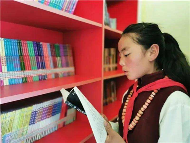 དབུལ་ཕོངས་སློབ་མར་སློབ་རའི་སྒོ་ཆེན་ཡངས་པོར་ཕྱེས།