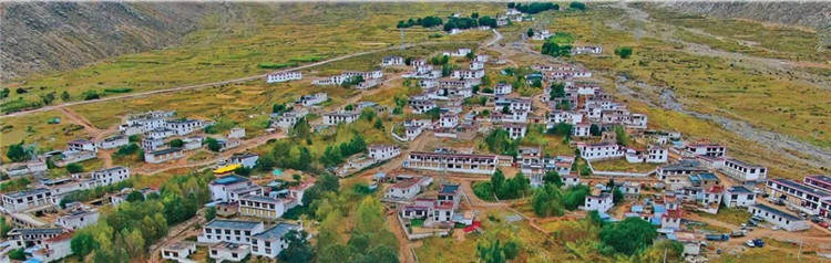 དཀའ་བ་སྤྱད་ནས་བྱ་གཞག་བཏོད། བདེ་སྐྱིད་འཚོ་བ་དེ་ལས་བྱུང་།