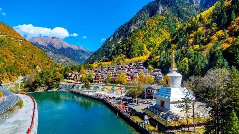 ཕྱི་སྣོད་ཀྱི་བཀོད་པ་ལེགས། ནང་བཅུད་ཀྱི་སེམས་ཅན་བདེ།
