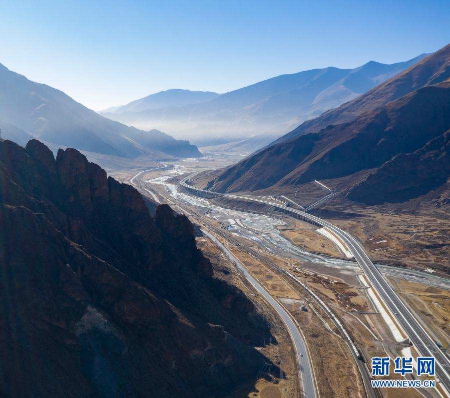 བོད་ལྗོངས་ཀྱིས2035ལོར་སླེབས་སྐབས་སྤྱི་ལེ5600ཟིན་པའི་མཐོ་རིམ་གཞུང་ལམ་བསྐྲུན་རྒྱུའི་འཆར་འགོད་བཟོས་པ།