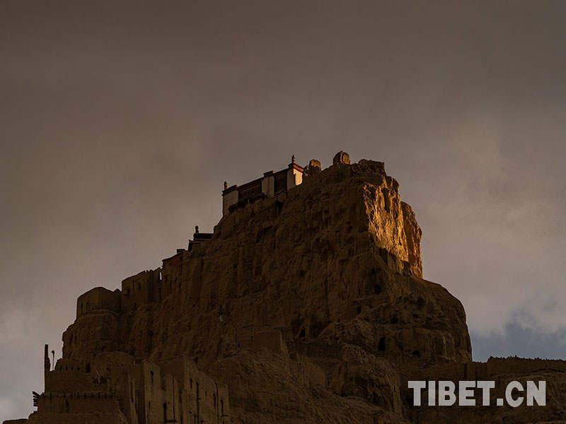 སྔ་དགོང་གི་གུ་གེ།