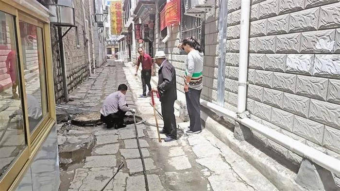 རྒན་ཡོལ་ཞུས་ཀྱང་དམངས་ལ་ཞབས་འདེགས་ཞུ་བའི་སྤྲོ་སེམས་མི་ཉམས་པ།