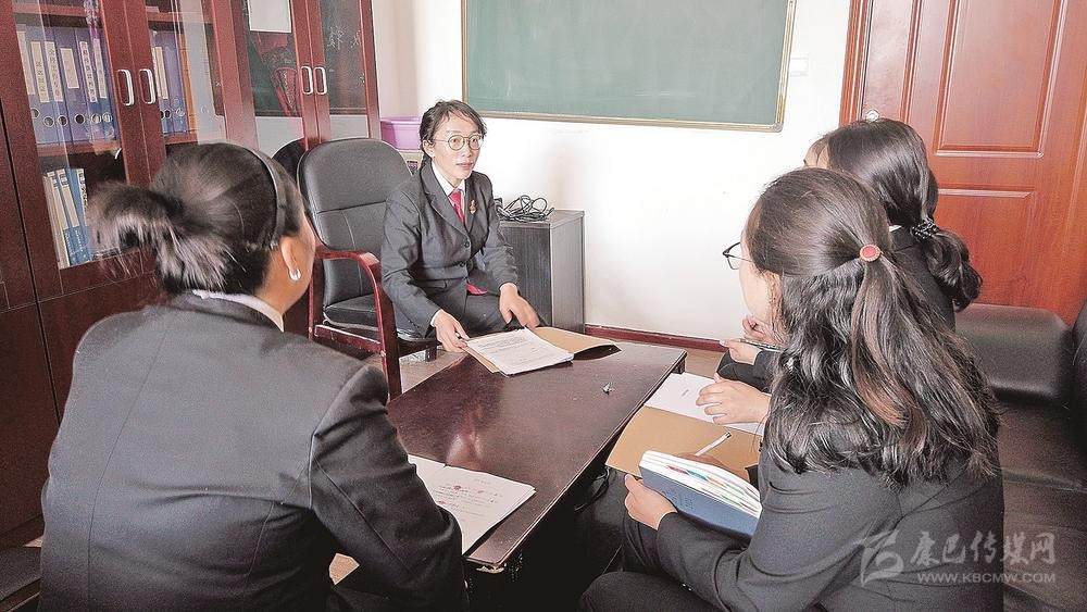བྱང་སྡེ་རྫ་ཆུ་ཁའི་རྩྭ་ཐང་དུ་དྲང་བདེན་གྱི་ནུས་པ་བཏོན།