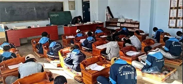 ས་སྐྱ་རྫོང་སློབ་འབྲིང་གི་སློབ་མའི་རིག་རྩལ་སྣ་འཛོམས་ཀྱི་ཉམས་བཟང་།