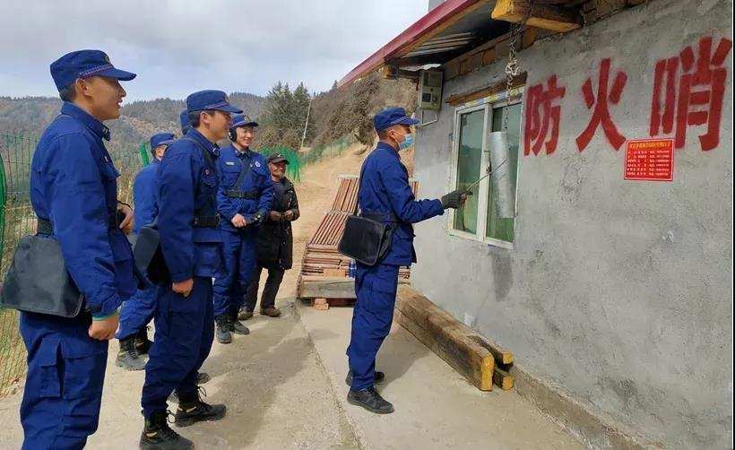 མཛོད་དགེ་རྫོང་གིས་མེ་འགོག་མེ་གསོད་ལས་དོན་དམ་འཛིན་བྱས།