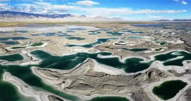 ཐོན་རྫས་རིགས་40ལྷག་ཡོད་པའི་ནོར་གཞོང་ཞིག