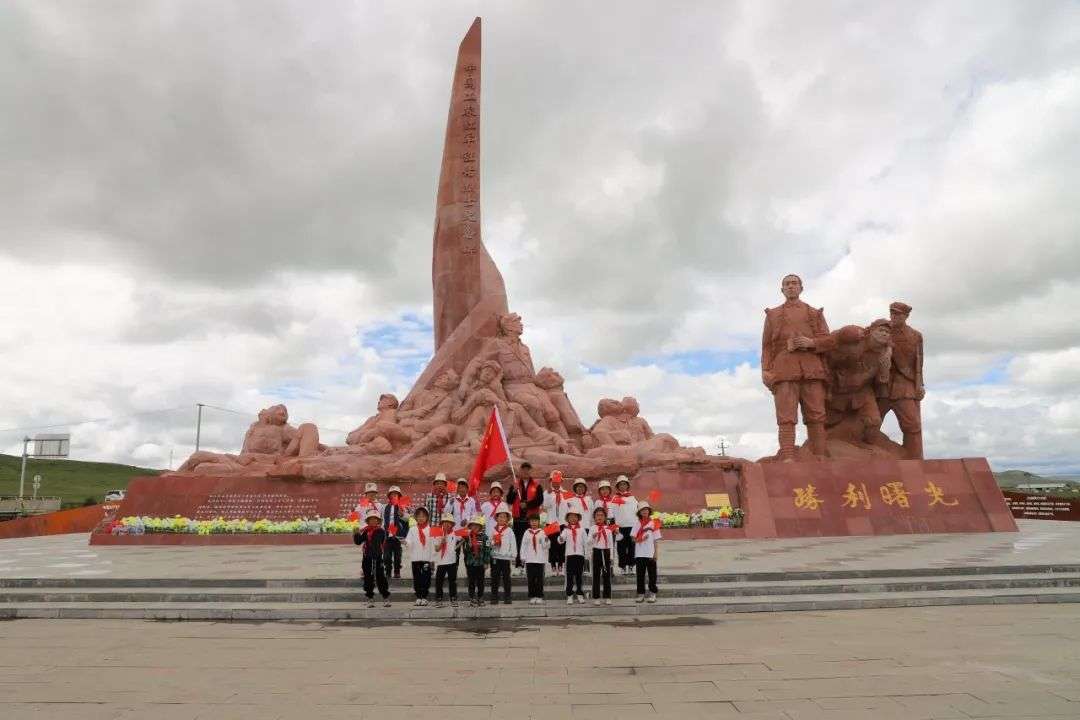 མཛོད་དགེ་རྫོང་བུད་མེད་མཉམ་འབྲེལ་ལྷན་ཚོགས་ཀྱིས་ལོ་ཆུང་བྱིས་པའི་སེམས་པ་ཏང་ལ་ཕྱོགས་ཤིང་བདེ་ཐང་འཚར་ལོངས་ལ་ཐུགས་ཁུར་བྱེད་ཅེས་པའི2023ལོའི་དབྱར་གནང་གི་བྱིས་པར་གཅེས་སྐྱོང་གནང་བའི་བྱེད་སྒོ་སྤེལ།