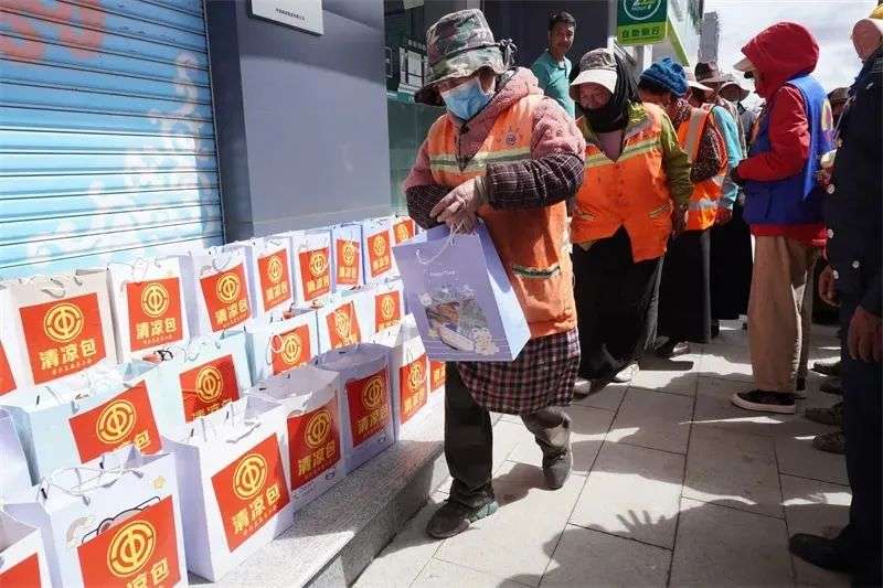 མཛོད་དགེ་རྫོང་སྤྱི་ཁྱབ་བཟོ་ཚོགས་ཀྱིས2023ལོའི་དྭངས་བསིལ་དབྱར་སྐྱེལ་བྱེད་སྒོ་སྤེལ།