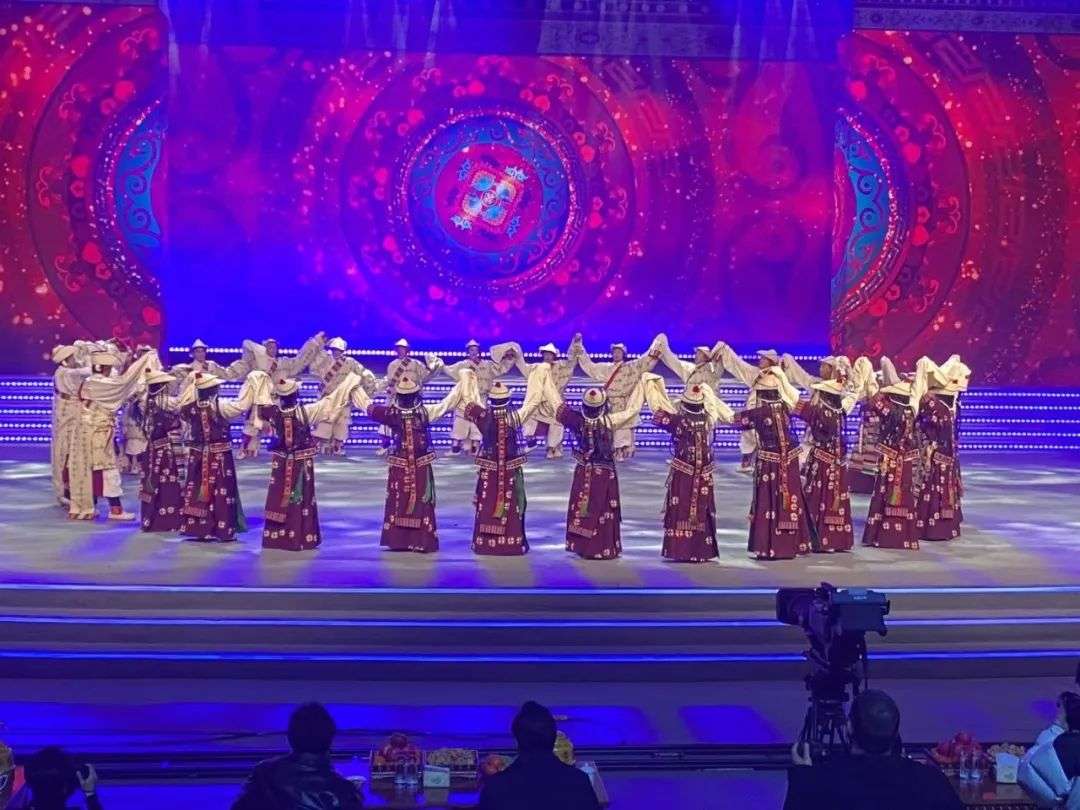 ཁམས་པའི་བརྙན་འཕྲིན་ཁང་གི་བོད་ཀྱི་ལོ་སར་སྤྲོ་ཚོགས་བརྙན་ཕབ་ལེགས་གྲུབ་བྱུང་།