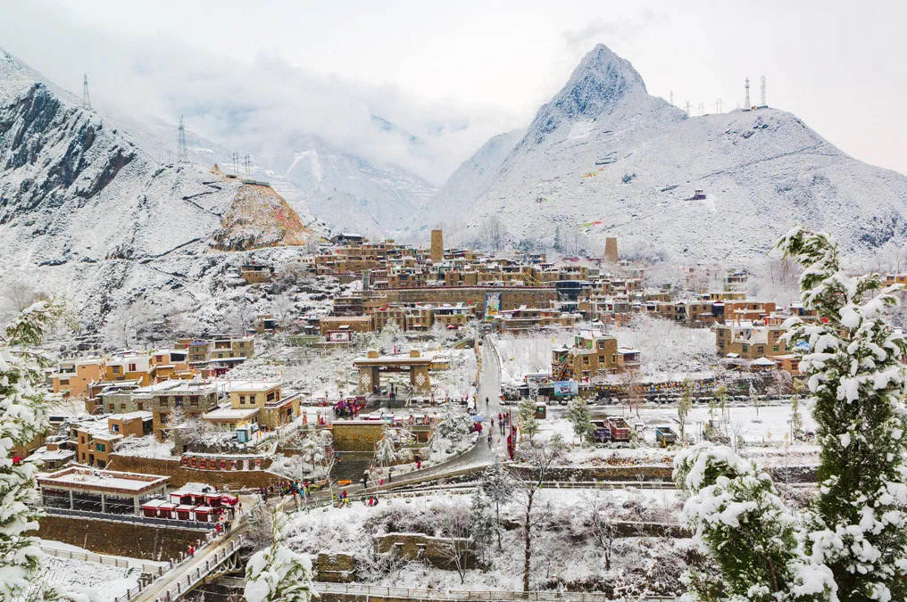 དགུན་དུས་ཀྱི་ལིས་རྫོང་། ལྗོངས་སྐོར་གྱི་གནས་མཆོག
