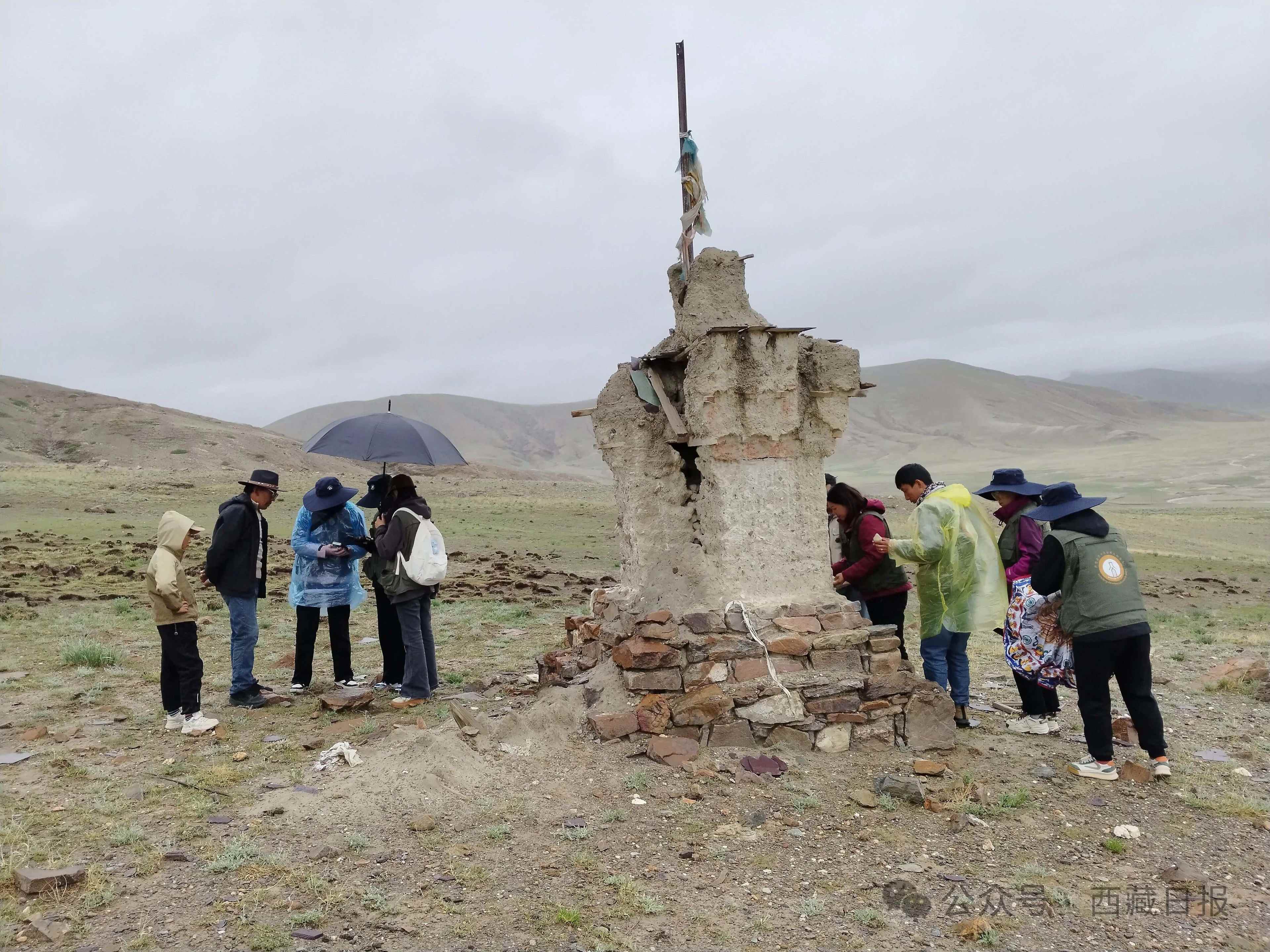 གཞིས་རྩེ་གྲོང་ཁྱེར་ས་དགའ་རྫོང་ནས་མཆོད་རྟེན་མང་པོའི་གནའ་ཤུལ་རྙེད།