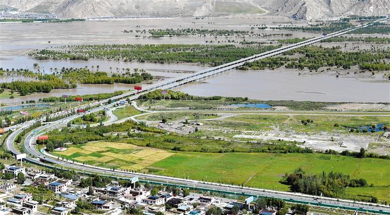 བདེ་སྐྱིད་ཀྱི་ལམ་བུ་ཕྱོགས་བཞིར་སྦྲེལ།