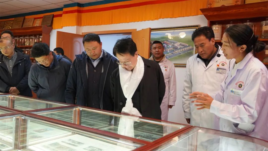 རྒྱལ་ཁབ་སྨན་རྫས་ལྟ་སྐུལ་དོ་དམ་ཅུས་ཀྱིས་མཛོད་དགེ་རྫོང་བོད་སྨན་ཁང་དུ་རྟོག་ཞིབ་བྱེད་སྒོ་སྤེལ།